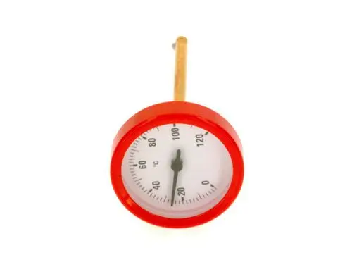 Thermometer mit rotem Gehäuse und einer Skala von 0 bis 120 Grad Celsius. Die Marke Bosch ist auf dem Gerät sichtbar. Der Messzeiger zeigt die Temperatur an.